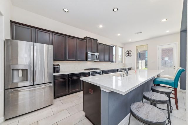 9410 Isabel Bay Lane, Cypress, TX 77433