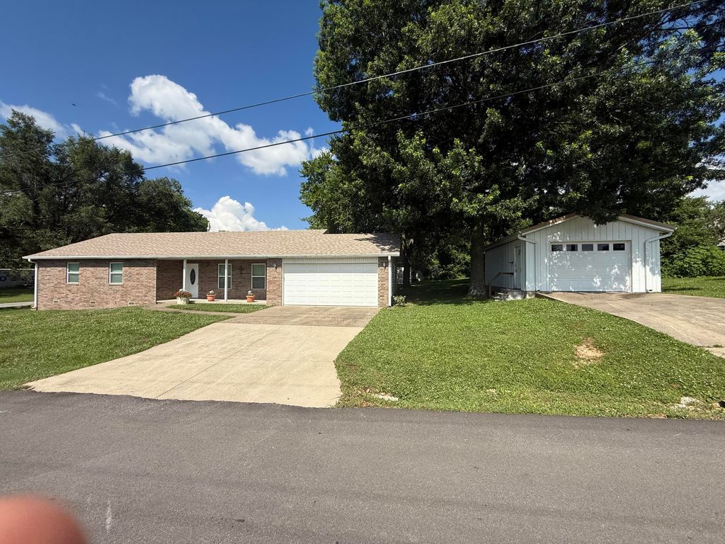 709 North Nettleton Avenue, Mansfield, MO 65704