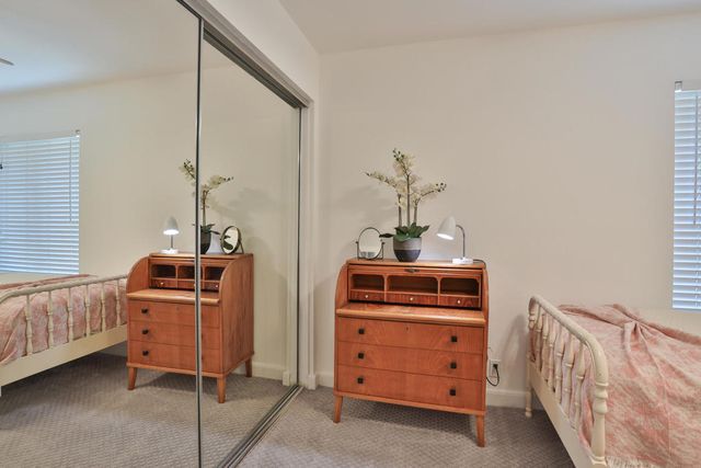 1421 Sunflower Circle N, Palm Springs, CA 92262