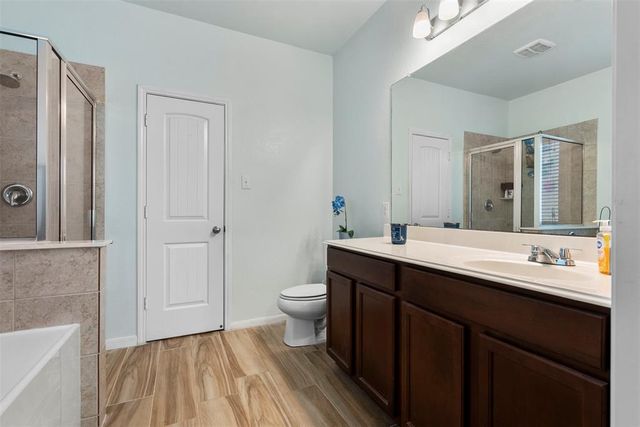9412 Savannah Holly Drive, Houston, TX 77075