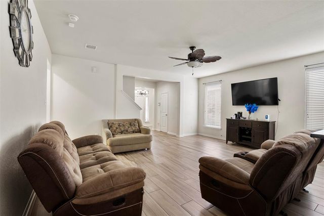 9412 Savannah Holly Drive, Houston, TX 77075