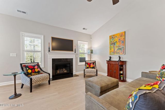 207 Rough Ridge Trail 13, Aberdeen, NC 28315