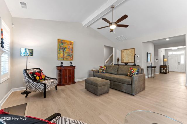 207 Rough Ridge Trail 13, Aberdeen, NC 28315