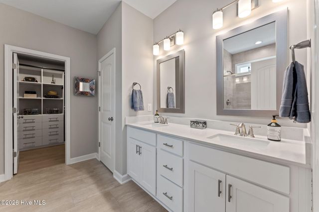 207 Rough Ridge Trail 13, Aberdeen, NC 28315