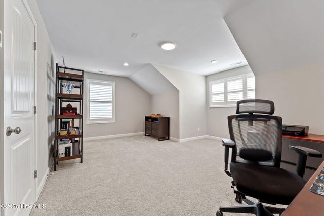 207 Rough Ridge Trail 13, Aberdeen, NC 28315