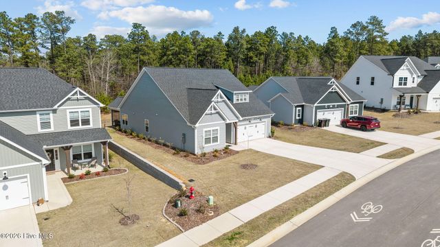 207 Rough Ridge Trail 13, Aberdeen, NC 28315