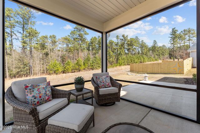 207 Rough Ridge Trail 13, Aberdeen, NC 28315