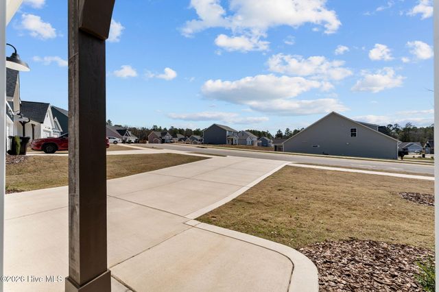 207 Rough Ridge Trail 13, Aberdeen, NC 28315