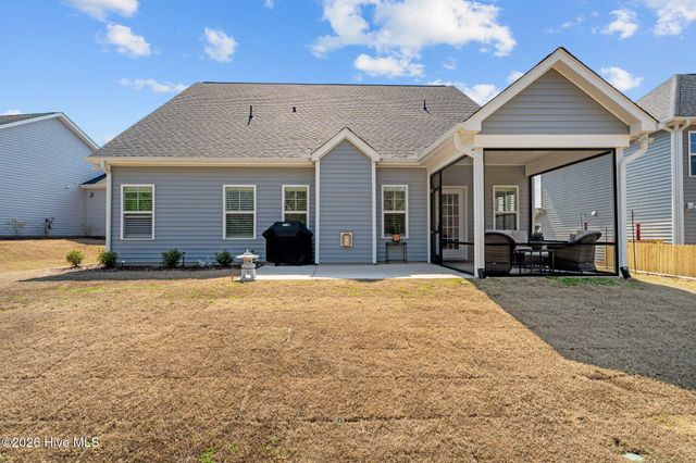 207 Rough Ridge Trail 13, Aberdeen, NC 28315