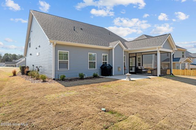 207 Rough Ridge Trail 13, Aberdeen, NC 28315