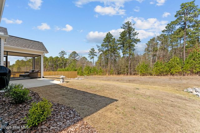 207 Rough Ridge Trail 13, Aberdeen, NC 28315