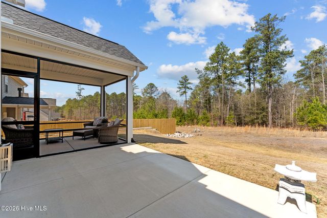 207 Rough Ridge Trail 13, Aberdeen, NC 28315