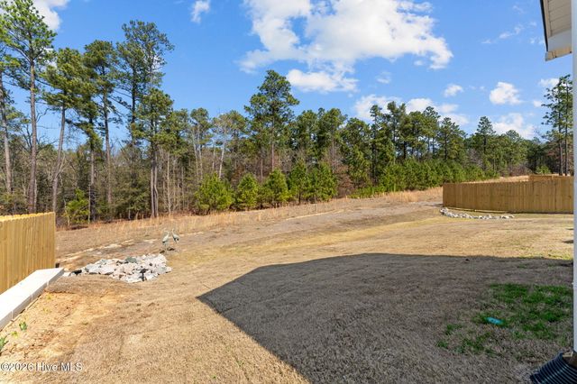 207 Rough Ridge Trail 13, Aberdeen, NC 28315