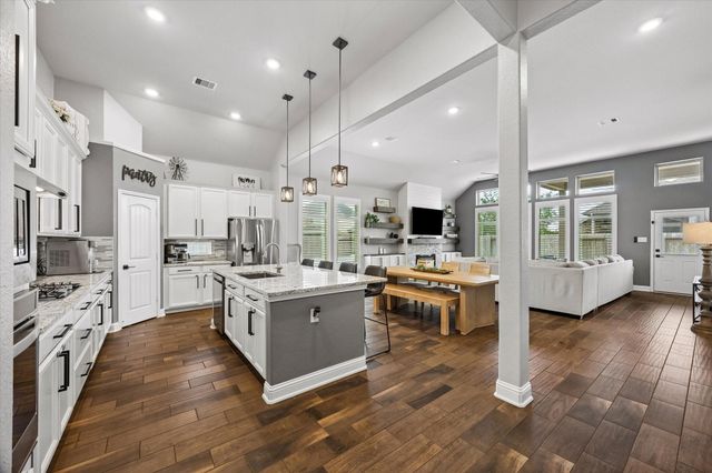 19102 Shoreside Terrace, Manvel, TX 77578