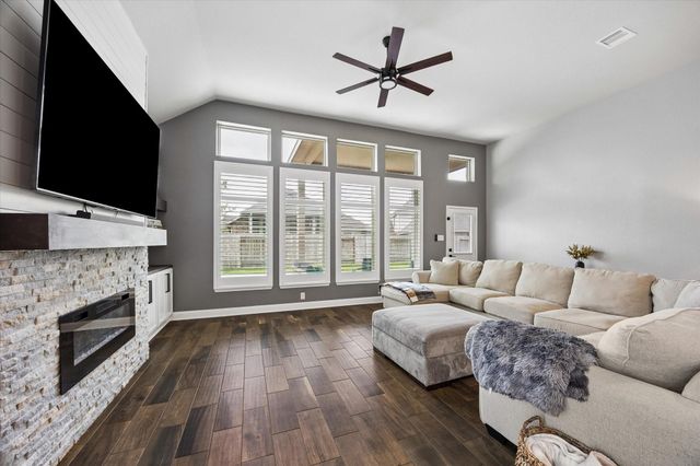 19102 Shoreside Terrace, Manvel, TX 77578