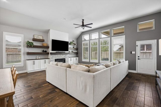 19102 Shoreside Terrace, Manvel, TX 77578