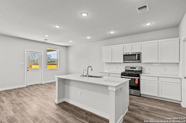 4362 HOBBITON WAY, New Braunfels, TX 78130