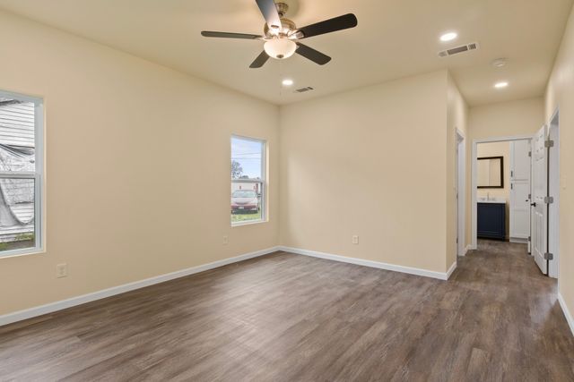 516 Elm Street, Pittsburg, TX 75686