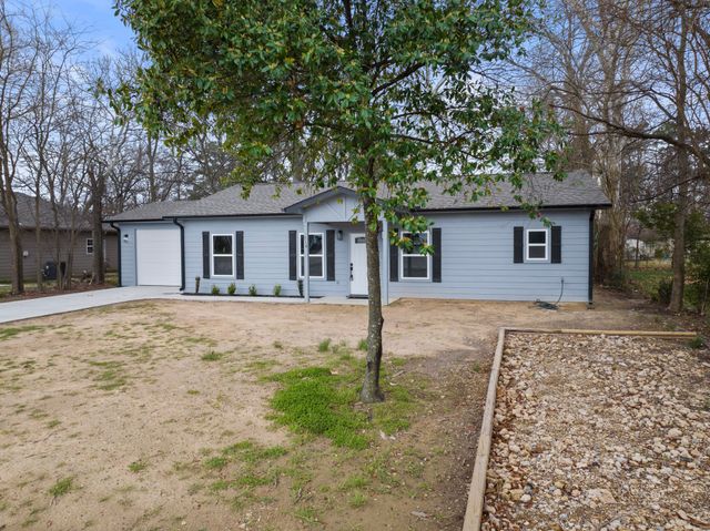516 Elm Street, Pittsburg, TX 75686