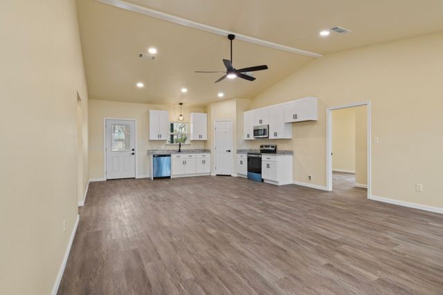 516 Elm Street, Pittsburg, TX 75686