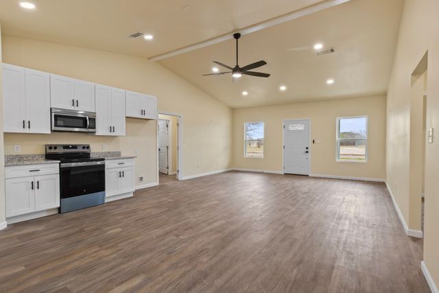 516 Elm Street, Pittsburg, TX 75686