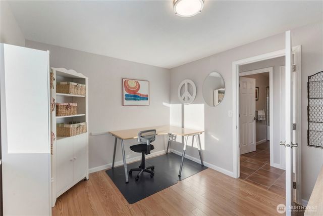 5737 Overlook Avenue NE, Tacoma, WA 98422