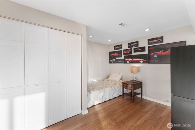 5737 Overlook Avenue NE, Tacoma, WA 98422