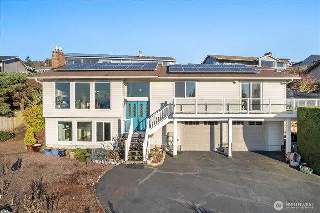 5737 Overlook Avenue NE, Tacoma, WA 98422