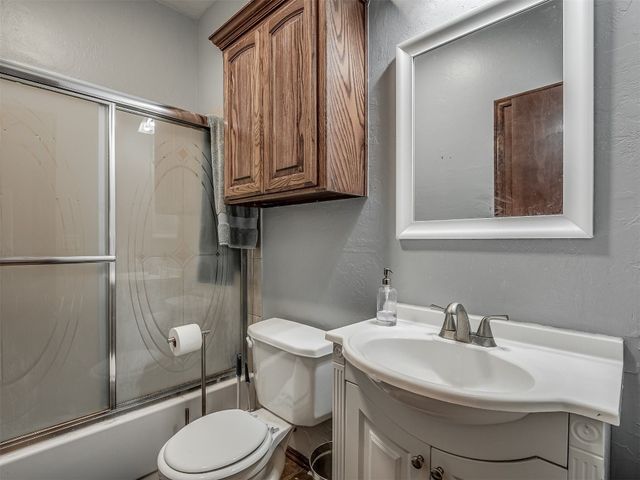 1004 Majestic Avenue, Yukon, OK 73099
