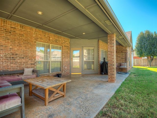 1004 Majestic Avenue, Yukon, OK 73099