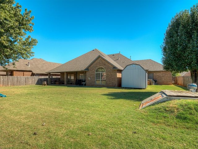 1004 Majestic Avenue, Yukon, OK 73099