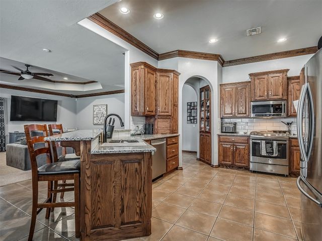 1004 Majestic Avenue, Yukon, OK 73099