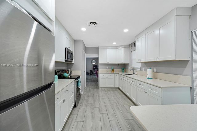 912 NE 9th Court, Pompano Beach, FL 33060