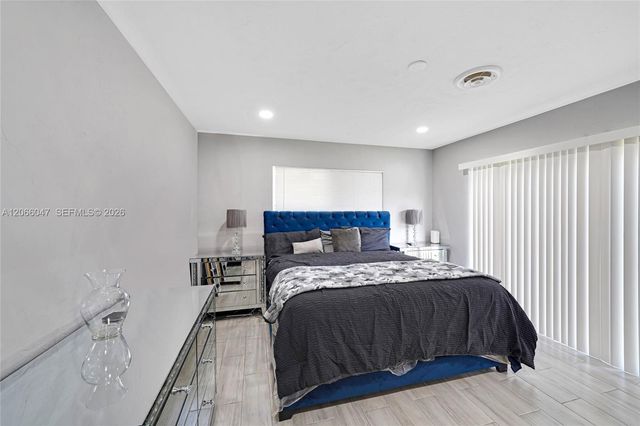 912 NE 9th Court, Pompano Beach, FL 33060