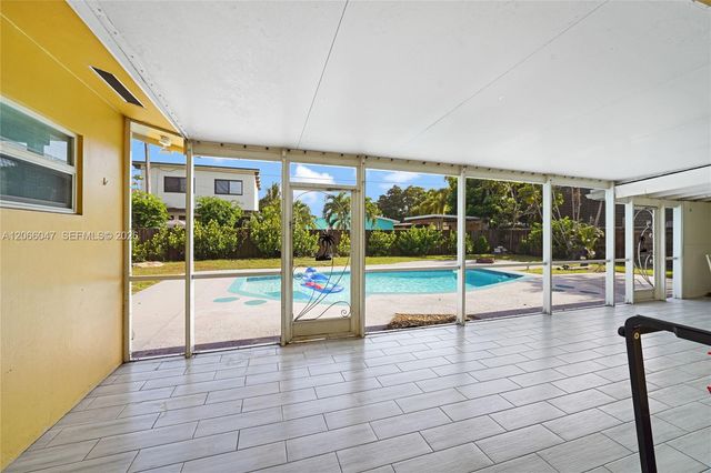 912 NE 9th Court, Pompano Beach, FL 33060