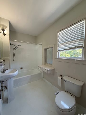6713 Broadway, San Antonio, TX 78209