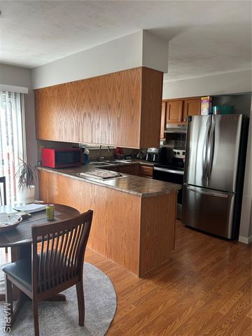 6805 Trois Court, Florissant, MO 63033