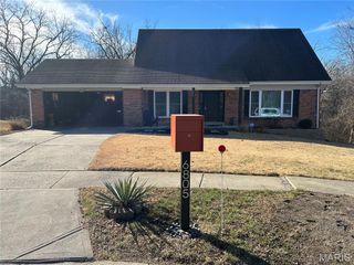 6805 Trois Court, Florissant, MO 63033