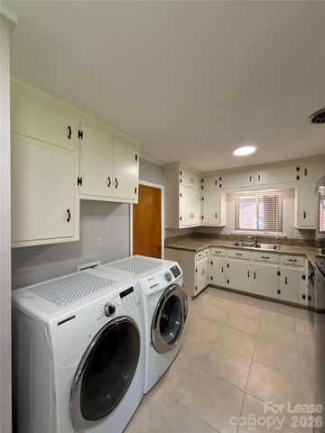 932 Hickory Nut Street, Charlotte, NC 28205