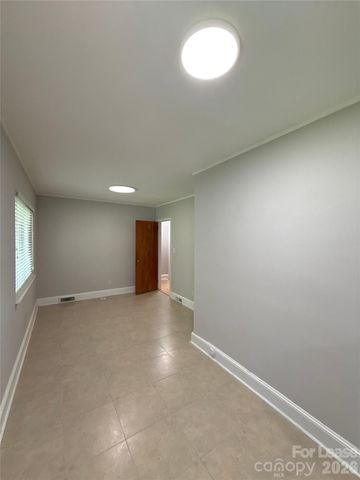 932 Hickory Nut Street, Charlotte, NC 28205