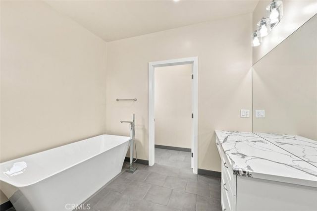 24226 Ocean Avenue, Torrance, CA 90505