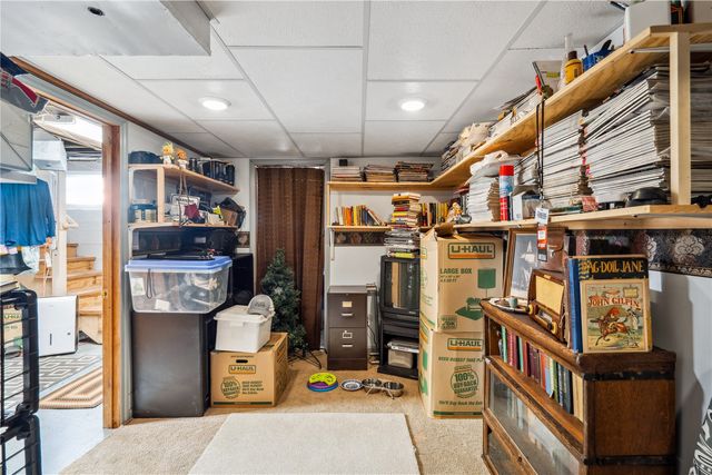 1715 7th Avenue, Belle Plaine, IA 52208