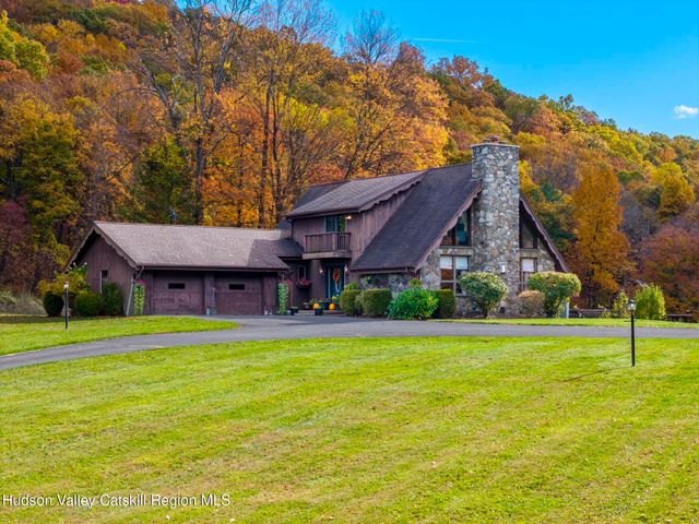 81 Union Center Road, Ulster Park, NY 12487