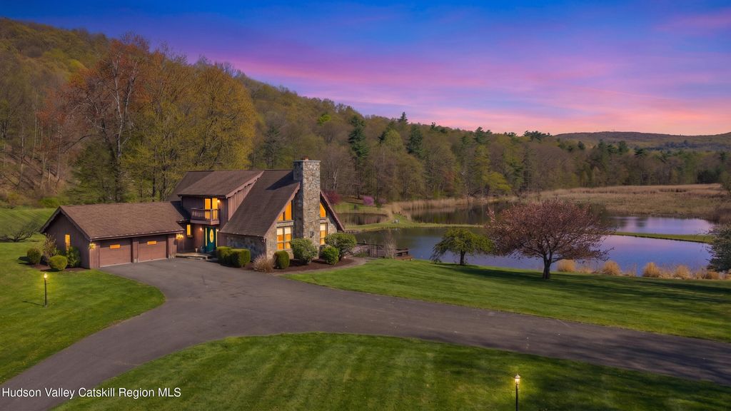 81 Union Center Road, Ulster Park, NY 12487