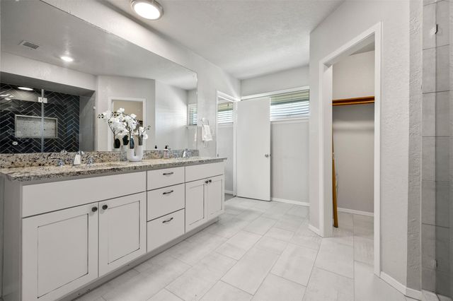 1910 Walsh DR, Round Rock, TX 78681