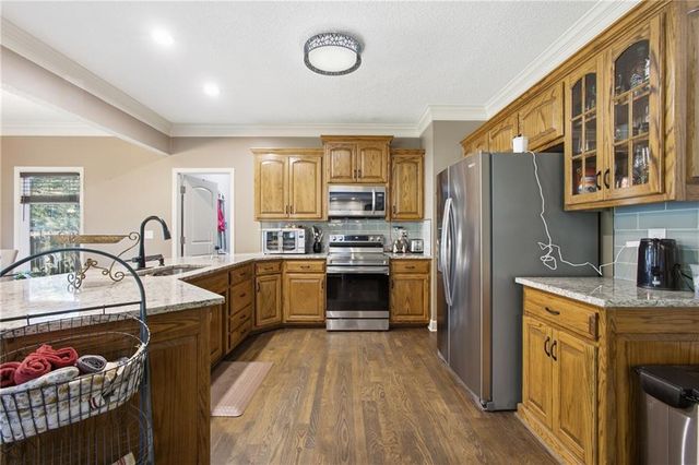 16289 S Lennox Street, Olathe, KS 66062