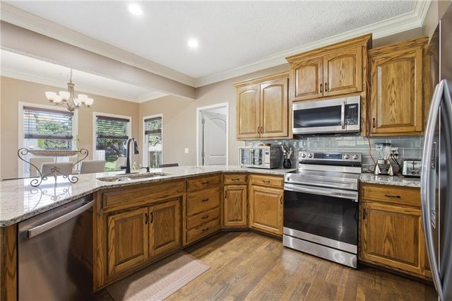 16289 S Lennox Street, Olathe, KS 66062