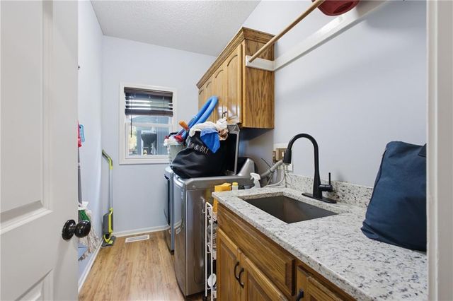 16289 S Lennox Street, Olathe, KS 66062