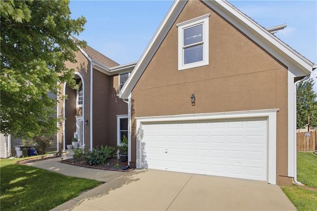 16289 S Lennox Street, Olathe, KS 66062