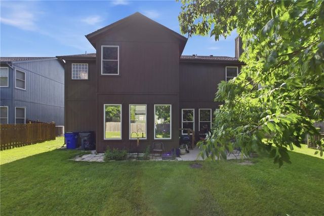 16289 S Lennox Street, Olathe, KS 66062